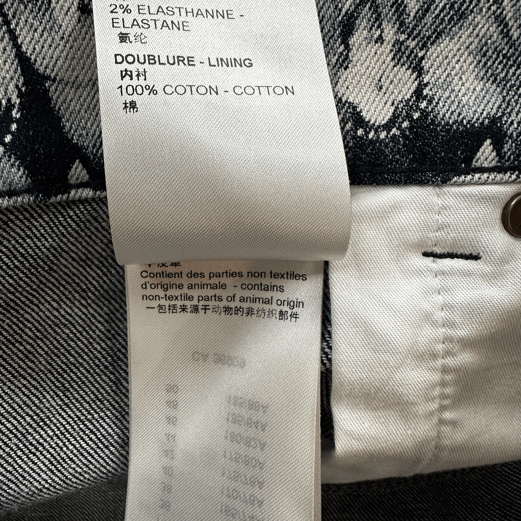 Louis Vuitton Blue Bleached Bandana Monogram Denim Shorts - Morely TrendsLouis Vuitton Type here:)