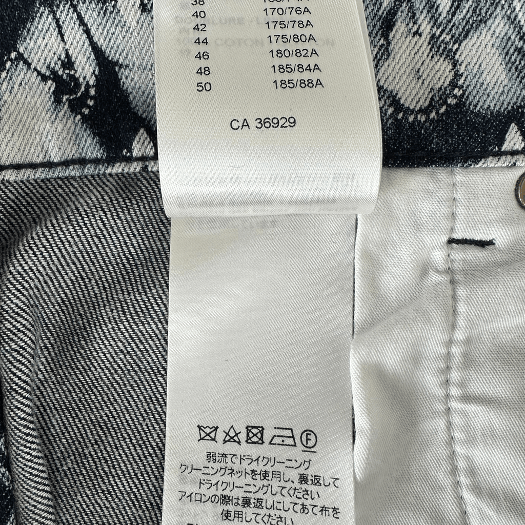 Louis Vuitton Blue Bleached Bandana Monogram Denim Shorts - Morely TrendsLouis Vuitton Type here:)