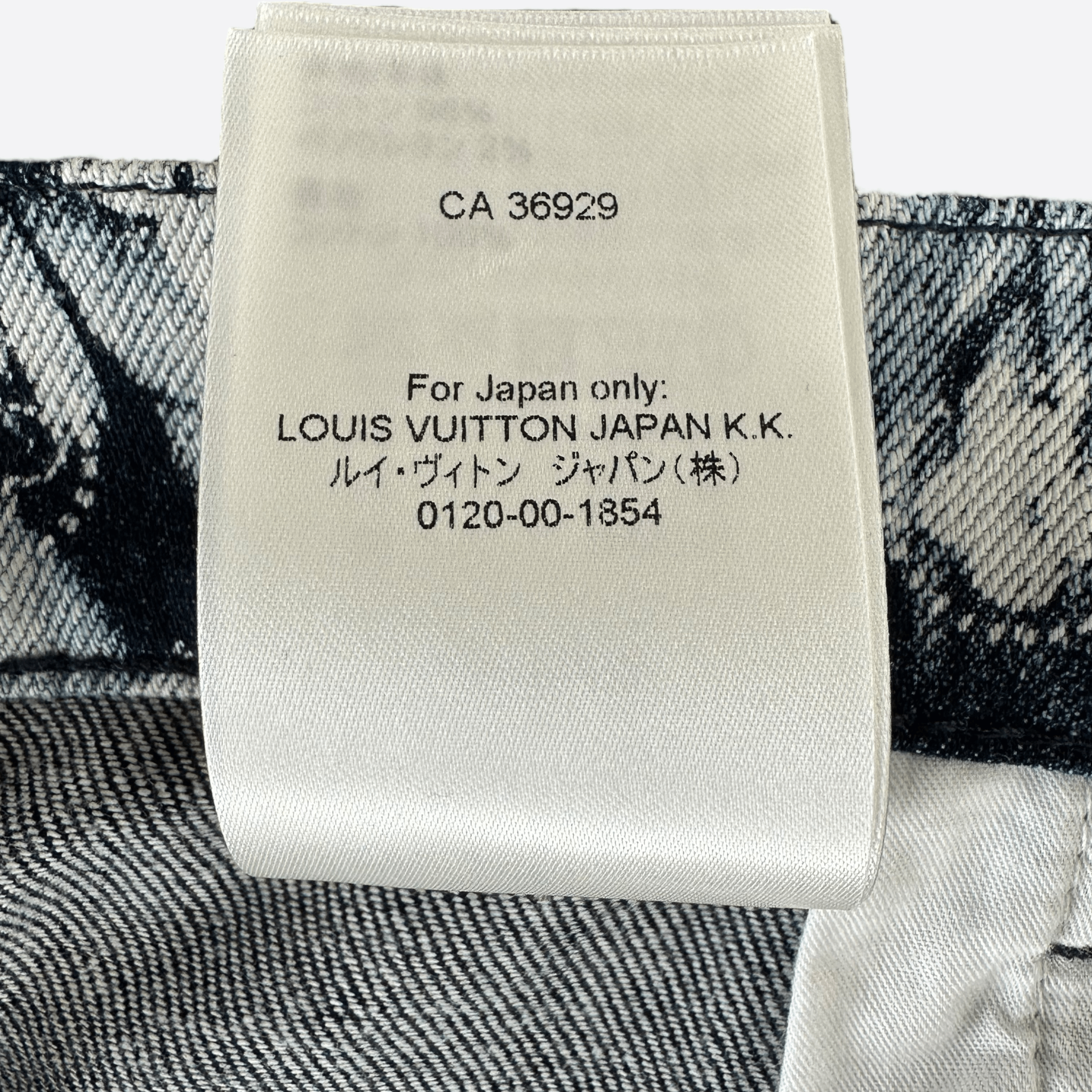 Louis Vuitton Blue Bleached Bandana Monogram Denim Shorts - Morely TrendsLouis Vuitton Type here:)