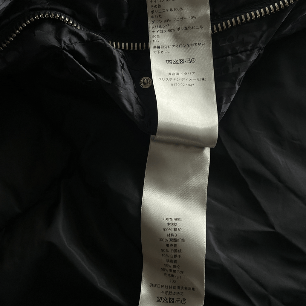 Dior Black Oblique Puffer Vest - Morely TrendsDior Type here:)